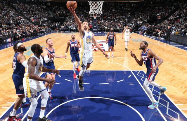 开云体育官网-将巅峰对决变成一边倒 库里无解表现赢下MVP之战